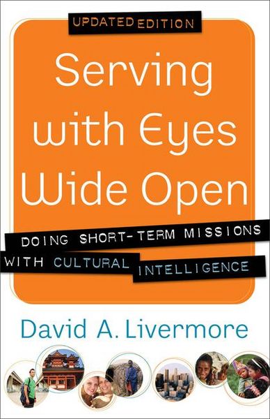 Produktbild: Serving with Eyes Wide Open