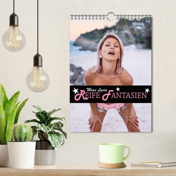 Produktbild: Reife Fantasien (Wandkalender 2027 DIN A4 hoch), CALVENDO Monatskalender