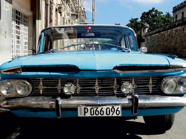 Produktbild: CALVENDO Puzzle Ein Motiv aus dem Kalender "Auto-Legenden - Chevrolet IMPALA" | 1000 Teile Lege-Gr&ouml;&szlig;e 64x48cm Foto-Puzzle f&uuml;r gl&uuml;ckliche Stunden