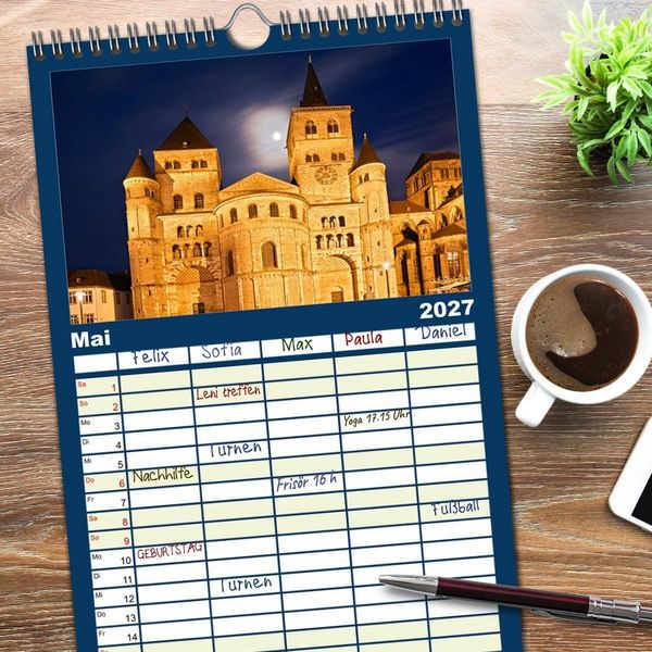 Produktbild: Familienplaner 2027 - R&Ouml;MERSTADT TRIER mit 5 Spalten (Wandkalender, 21 x 45 cm) CALVENDO
