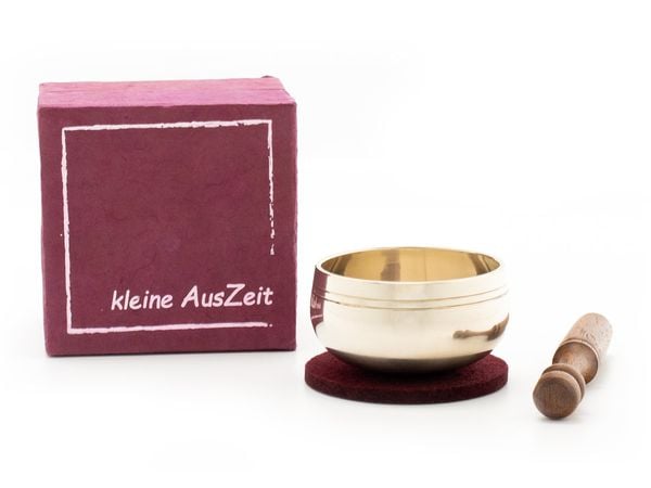 Schönes schenken - Kleine gegossene Klangschale mit hellem Klang in einer bordeauxroten Geschenk-Box aus handgeschöpftem nepalesischen Naturpapier mit