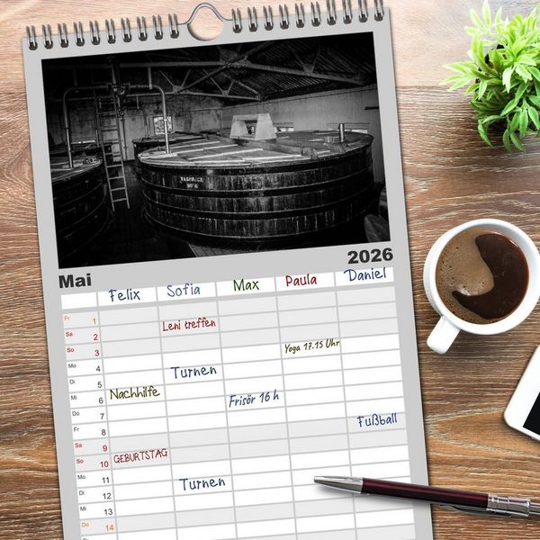 Produktbild: Familienplaner 2026 - Schottischer Whisky mit 5 Spalten (Wandkalender, 21 x 45 cm) CALVENDO