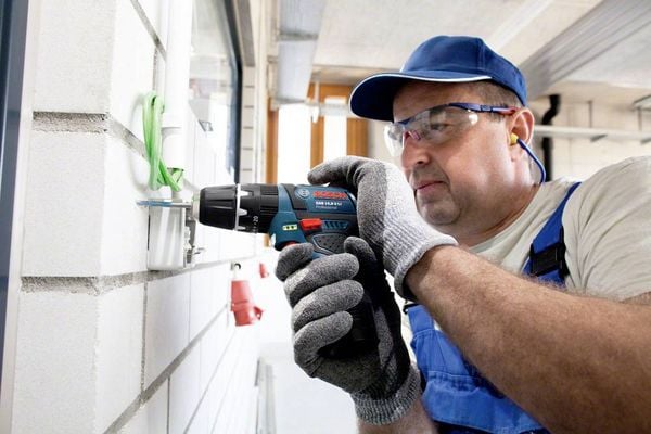 Produktbild: Bosch Professional GSB 12V-15 -Akku-Schlagbohrmaschine inkl. 2. Akku