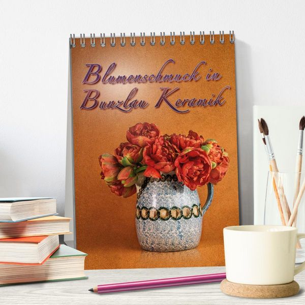 Produktbild: Blumenschmuck in Bunzlau Keramik (Tischkalender 2026 DIN A5 hoch), CALVENDO Monatskalender