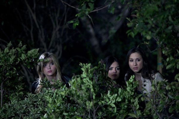 Pretty Little Liars - Die komplette 2. Staffel  [6 DVDs]