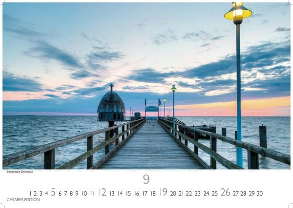 Produktbild: Ostseek&uuml;ste Kalender 2027 &ndash; Wandkalender | Fotokalender Deutschland 24x35cm | Stimmungsvolle K&uuml;stenmomente im Ostseek&uuml;ste &ndash; 12 faszinierende Ansichten von Meer und Natur