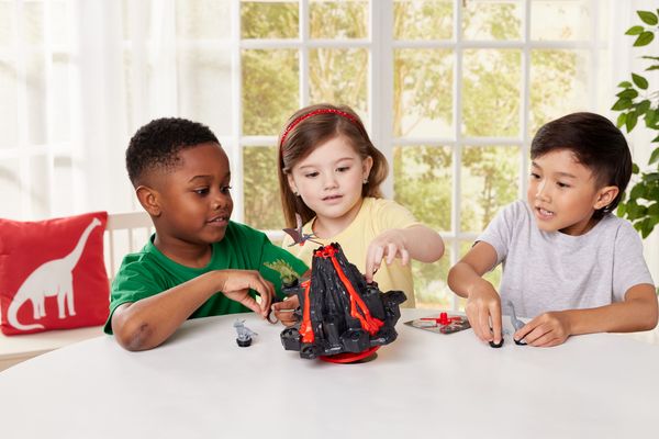 Produktbild: Epoch 7509 - Jurassic World Shaky Volcano, Dinosaurier-Geschicklichkeitsspiel