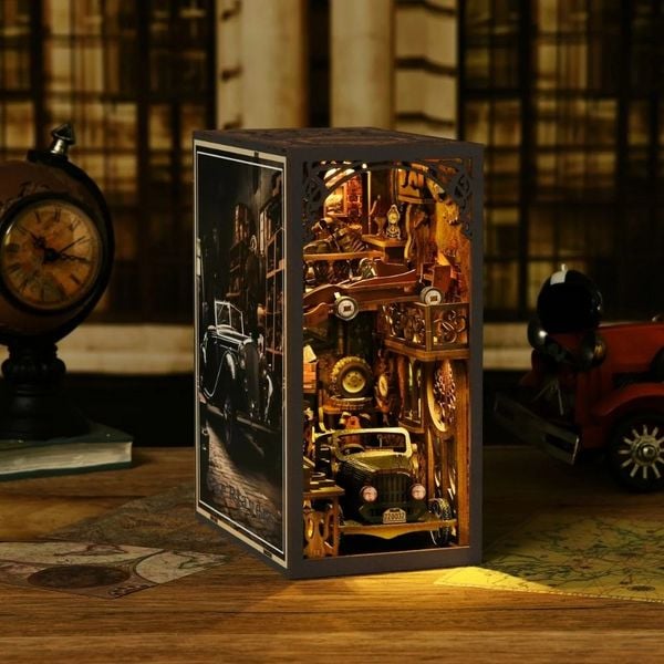 Produktbild: FiguredArt CH02 - DIY Book Nook, Vintage Garage, Puzzle 255 Teile, Miniatur-Diorama