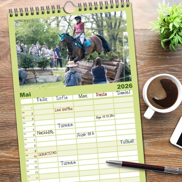 Produktbild: Familienplaner 2026 - Die Buschreiter mit 5 Spalten (Wandkalender, 21 x 45 cm) CALVENDO