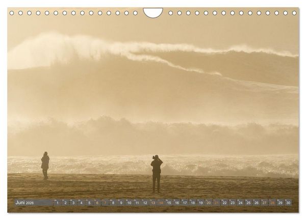 Produktbild: OCEAN POWER - Die Riesenwellen von Nazar&eacute; (Wandkalender 2026 DIN A4 quer), CALVENDO Monatskalender