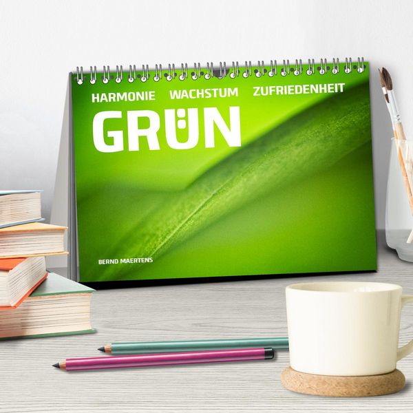 Produktbild: GR&Uuml;N Harmonie Wachstum Zufriedenheit (Tischkalender 2026 DIN A5 quer), CALVENDO Monatskalender