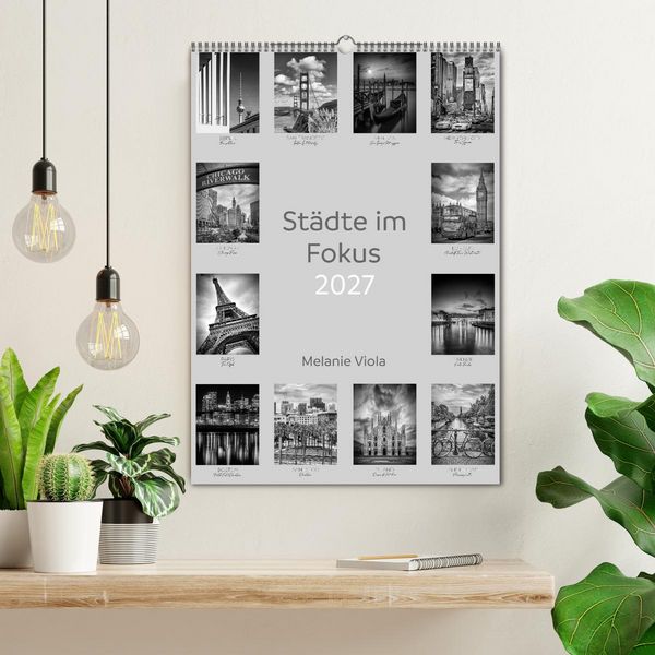Produktbild: St&auml;dte im Fokus (Wandkalender 2027 DIN A2 hoch), CALVENDO Monatskalender