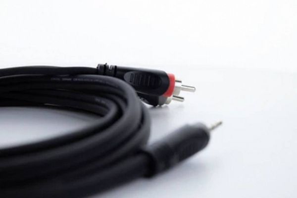 Produktbild: Cordial 14856 Klinke / Cinch Audio Y-Adapter [1x Klinkenstecker 3.5 mm - 2x Cinch-Stecker] 3 m Schwarz PVC-Mantel, Zwillingsleitung