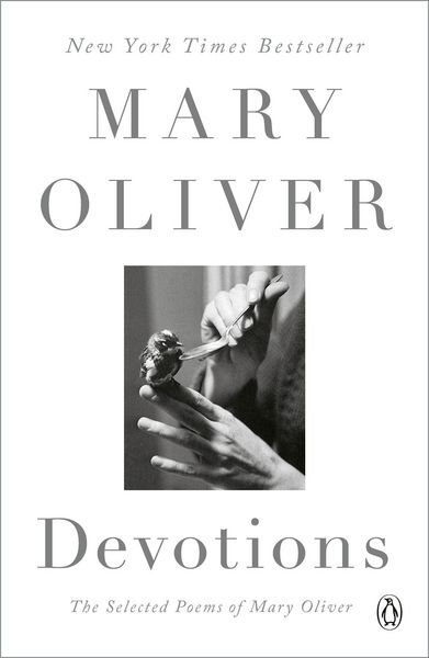 Produktbild: Devotions: A Read with Jenna Pick