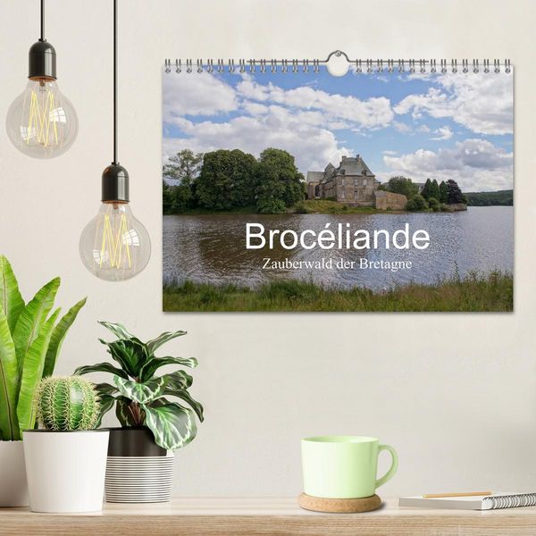 Produktbild: Broc&eacute;liande / Zauberwald der Bretagne (Wandkalender 2026 DIN A4 quer), CALVENDO Monatskalender