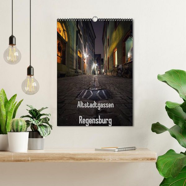 Produktbild: Altstadtgassen Regensburg (Wandkalender 2026 DIN A3 hoch), CALVENDO Monatskalender