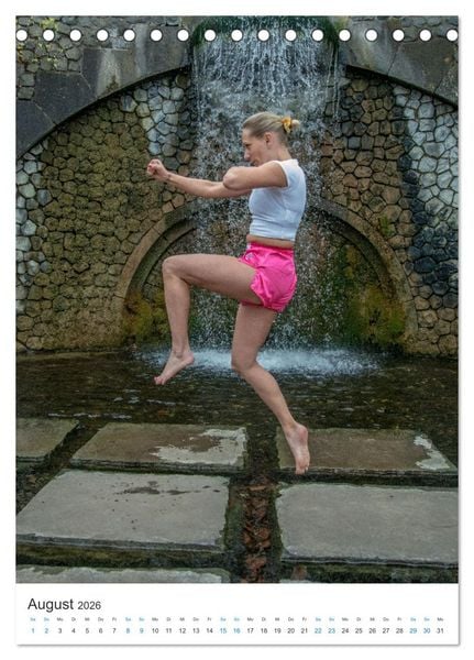 Produktbild: female fighter - Kampfsportlerinnen - pink shorts (Tischkalender 2026 DIN A5 hoch), CALVENDO Monatskalender