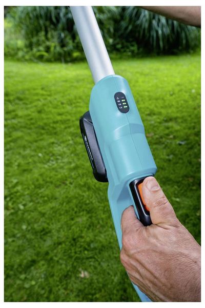 Produktbild: GARDENA GARDENA Akku-Teleskop-Heckenschere THS 42/18V P4A Ready-To-Use Set Akku Teleskop-Heckenschere inkl. Akku, inkl. Ladeger&auml;t 18 V Li-Ion