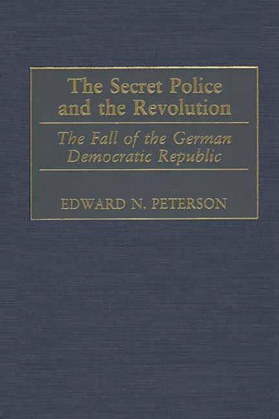 Produktbild: The Secret Police and the Revolution