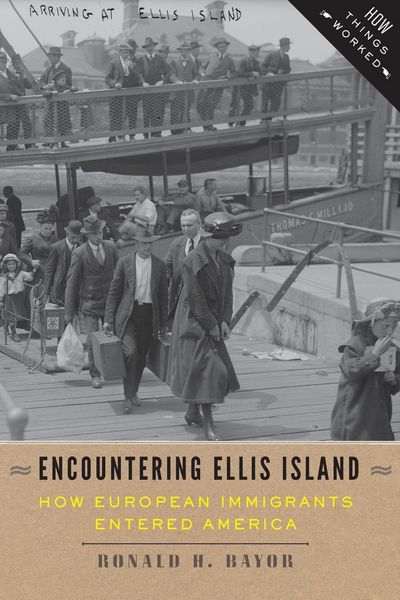 Produktbild: Encountering Ellis Island