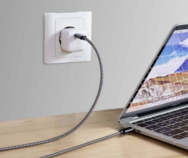 Produktbild: Renkforce USB-Kabel USB 2.0 USB-C&reg; Stecker, USB-C&reg; Stecker 3.00m Schwarz/Wei&szlig; RF-4598412