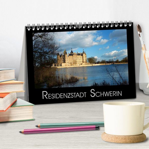Produktbild: Residenzstadt Schwerin (Tischkalender 2026 DIN A5 quer), CALVENDO Monatskalender