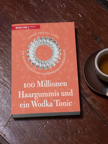 Produktbild: 100 Millionen Haargummis &ndash; und ein Wodka Tonic