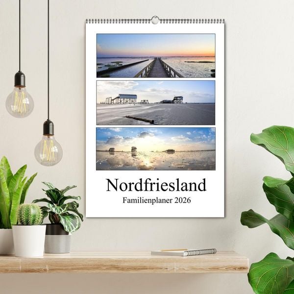 Produktbild: Nordfriesland - Familienplaner (Wandkalender 2026 DIN A2 hoch), CALVENDO Monatskalender