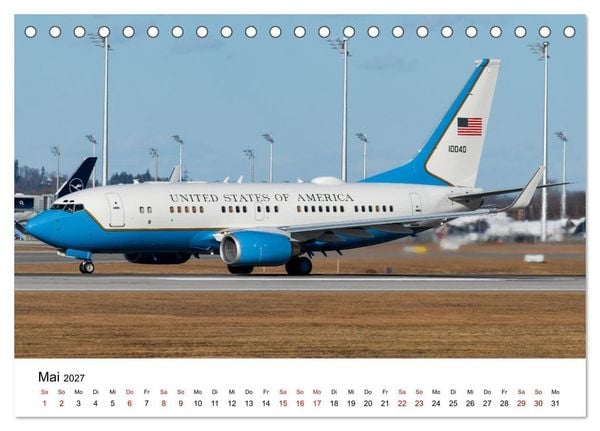 Produktbild: Boeing 737 - Die Baby Boeing (Tischkalender 2027 DIN A5 quer), CALVENDO Monatskalender