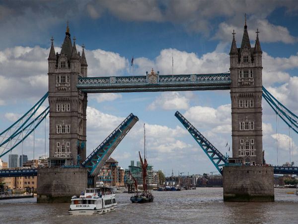 Produktbild: CALVENDO Puzzle Towerbridge | 1000 Teile Lege-Gr&ouml;&szlig;e 64x48cm Foto-Puzzle f&uuml;r gl&uuml;ckliche Stunden