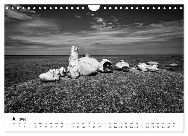 Produktbild: Ostseebad Zingst - Impressionen in Schwarz-Wei&szlig; (Wandkalender 2026 DIN A4 quer), CALVENDO Monatskalender