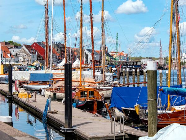 Produktbild: CALVENDO Puzzle Flensburg | 1000 Teile Lege-Gr&ouml;&szlig;e 64x48cm Foto-Puzzle f&uuml;r gl&uuml;ckliche Stunden