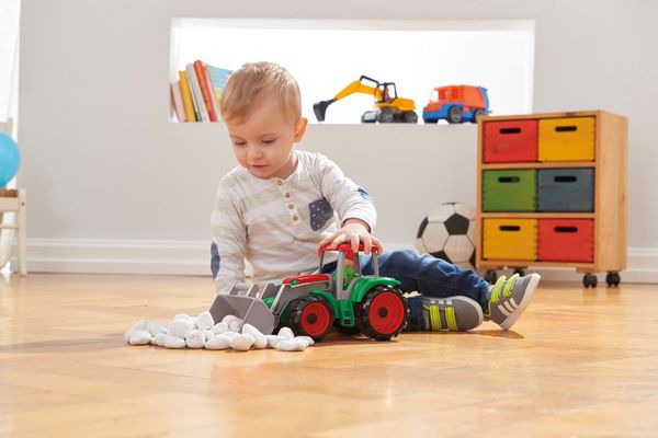 Produktbild: LENA 04428 - TRUXX Traktor mit Heuanh&auml;nger