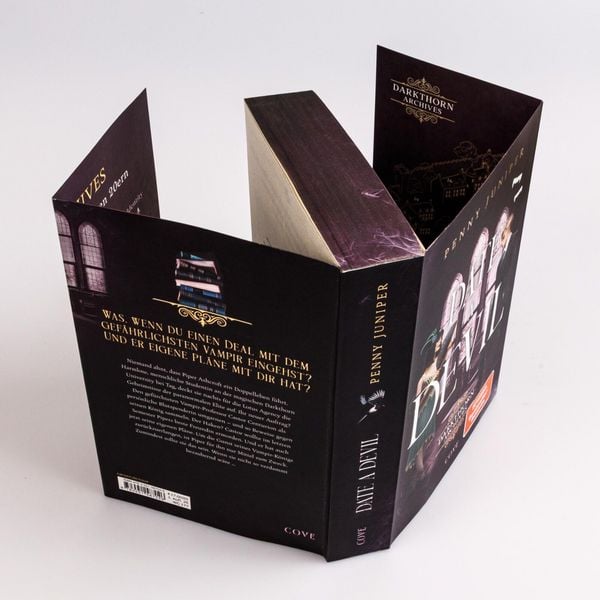 Produktbild: Date a Devil (Darkthorn Archives 3)