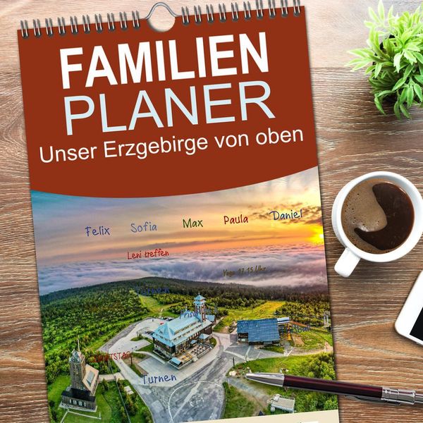 Produktbild: Familienplaner 2026 - Unser Erzgebirge von oben mit 5 Spalten (Wandkalender, 21 x 45 cm) CALVENDO