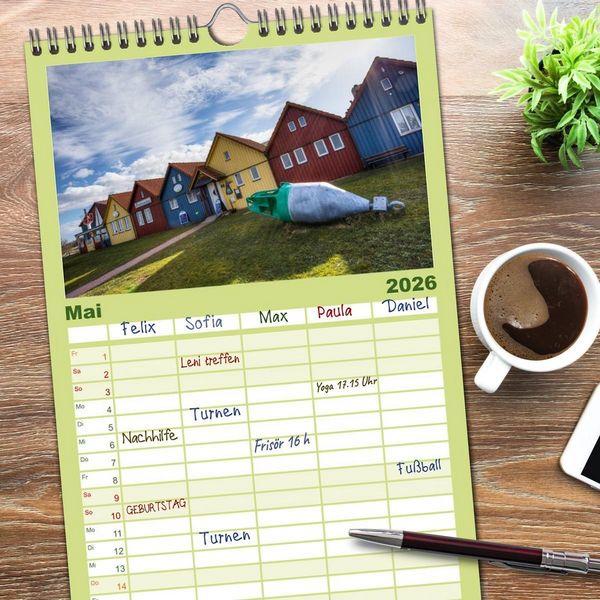 Produktbild: Familienplaner 2026 - Amrum - Eine farbenfrohe Insellandschaft mit 5 Spalten (Wandkalender, 21 x 45 cm) CALVENDO