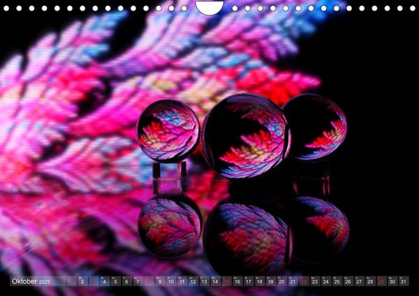 Glaskugeln im Licht - faszinierende Lightpaintings (Wandkalender 2023 DIN A4 quer)