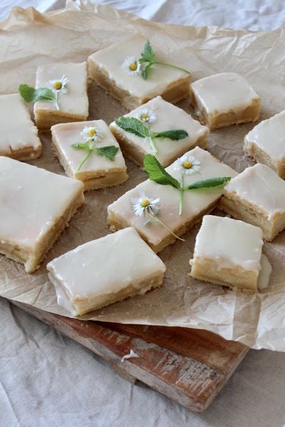 Produktbild: Fr&uuml;hlingsduft und Sommergl&uuml;ck: Naturnahe Deko-Ideen und DIYs mit nordischem Flair