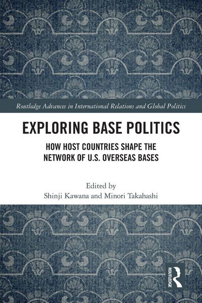 Produktbild: Exploring Base Politics
