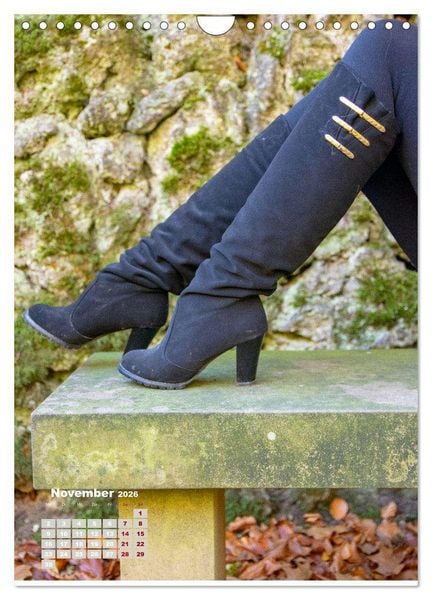Produktbild: Stiefel und High Heels im Herbst (Wandkalender 2026 DIN A4 hoch), CALVENDO Monatskalender