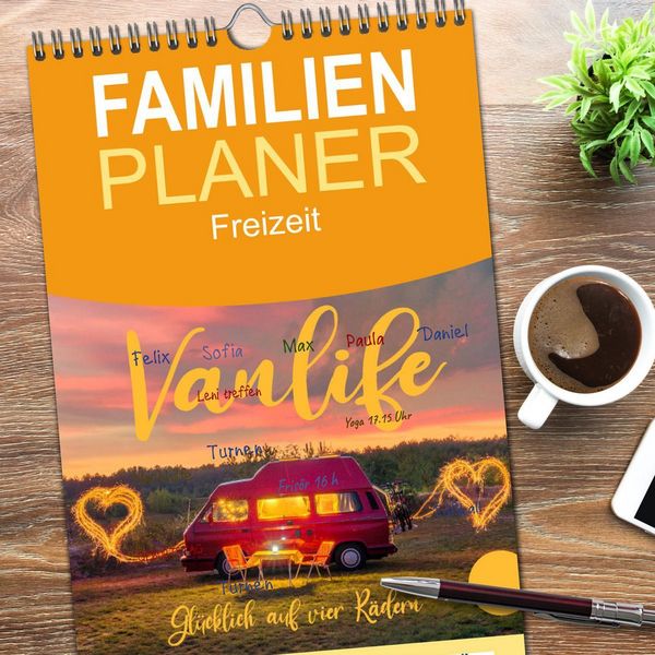 Produktbild: Familienplaner 2026 - Vanlife - Gl&uuml;cklich auf vier R&auml;dern mit 5 Spalten (Wandkalender, 21 x 45 cm) CALVENDO