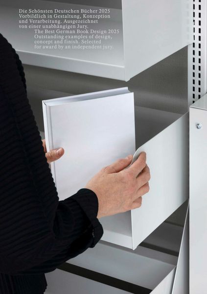 Die Schönsten Deutschen Bücher 2025, Paperback von Stiftung Buchkunst, Stiftung Buchkunst, 978-3-9822108-4-1
