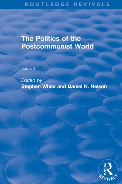 Produktbild: The Politics of the Postcommunist World