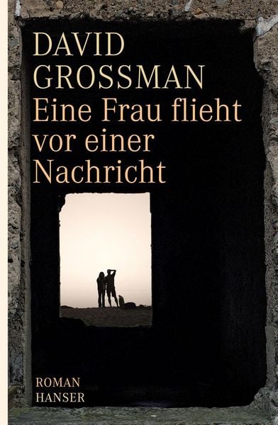 Produktbild: Eine Frau flieht vor einer Nachricht