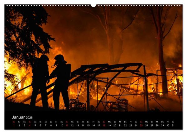 Produktbild: FEUERWEHR IM EINSATZ (Wandkalender 2026 DIN A2 quer), CALVENDO Monatskalender