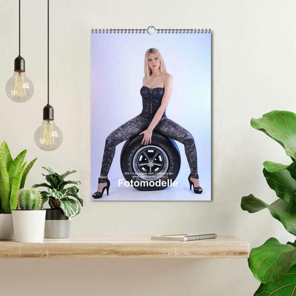 Produktbild: Fotomodelle (Wandkalender 2026 DIN A3 hoch), CALVENDO Monatskalender