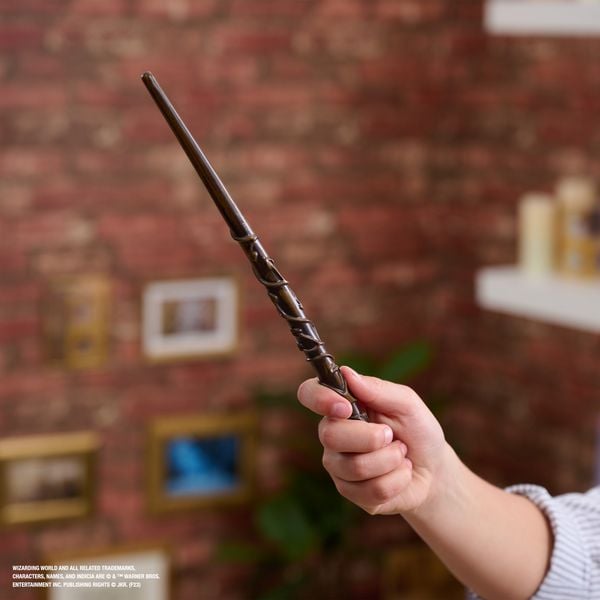 Produktbild: Wizarding World Harry Potter - Authentischer Hermine Granger Zauberstab aus Kunststoff mit Hogwarts-Halterung