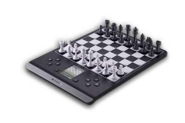 Produktbild: Millennium Schachcomputer ChessGenius Pro