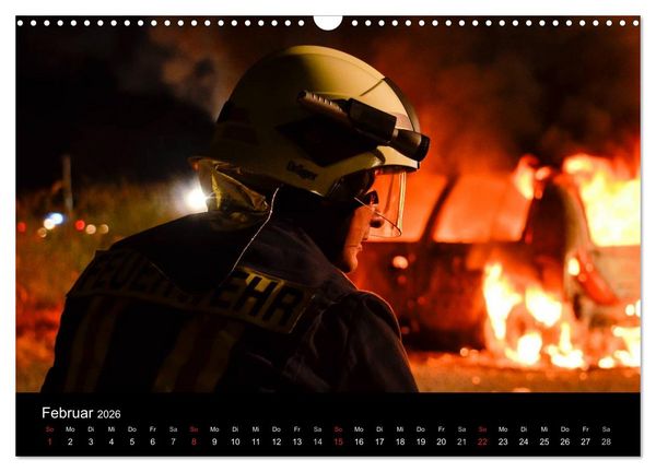 Produktbild: FEUERWEHR IM EINSATZ (Wandkalender 2026 DIN A3 quer), CALVENDO Monatskalender