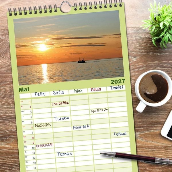 Produktbild: Familienplaner 2027 - Meine kleine Auszeit mit 5 Spalten (Wandkalender, 21 x 45 cm) CALVENDO
